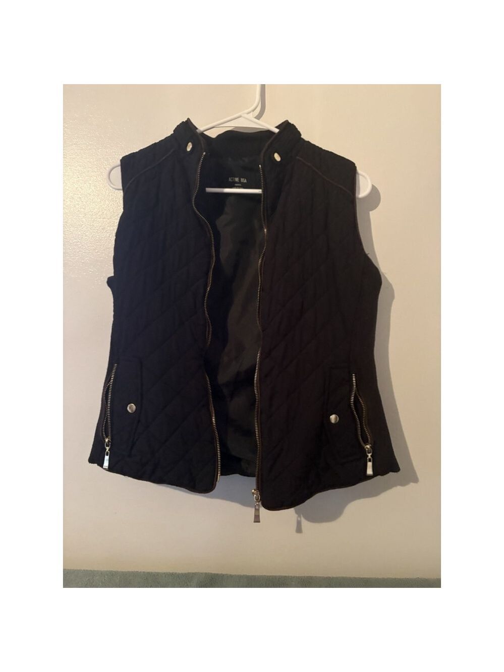 Active USA Women’s Medium Quilted Vest Black Brown Trim Gold Hardware Preppy M - Picture 1 of 4